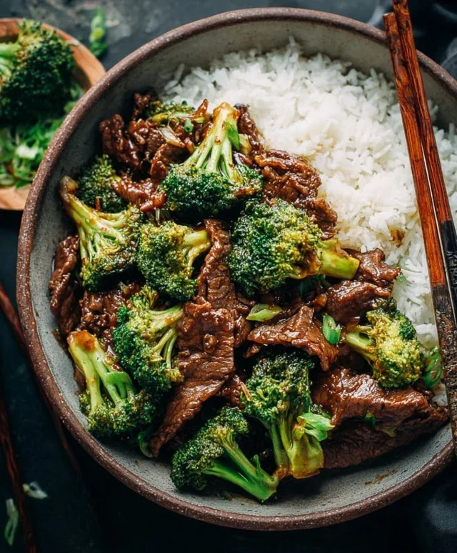 Chinese Beef and Broccoli (牛肉炒西兰花)